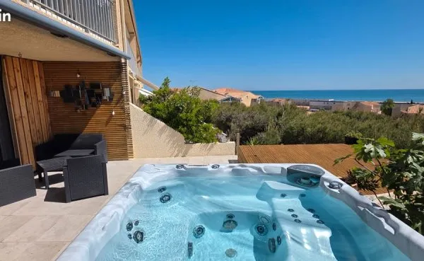 Maison meublée vue mer avec jacuzzi privé et piscine dans la résidence