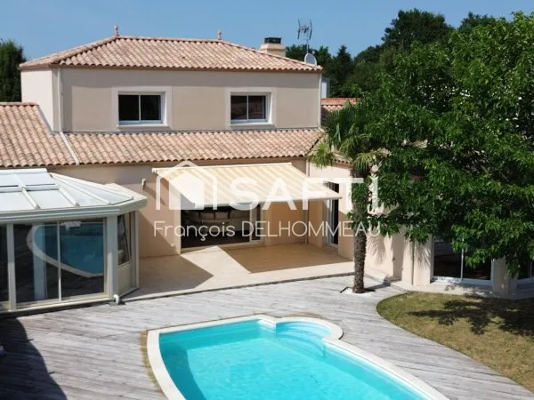 EXCLUSIVITÉ SAFTI - Maison familiale de 192 m² à Mouilleron-le-Captif