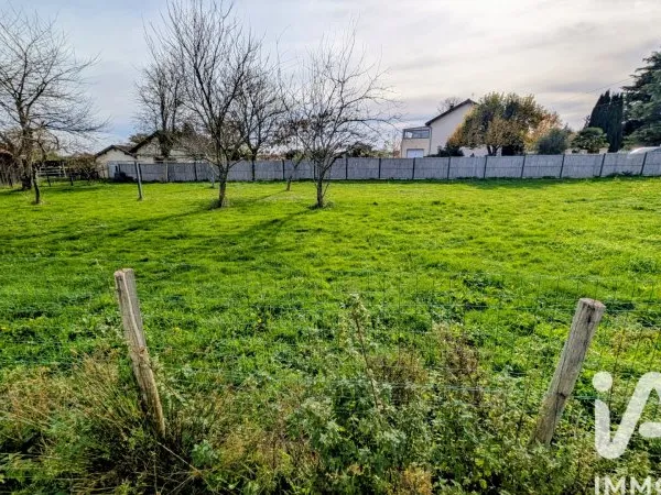 Terrain 856 m²