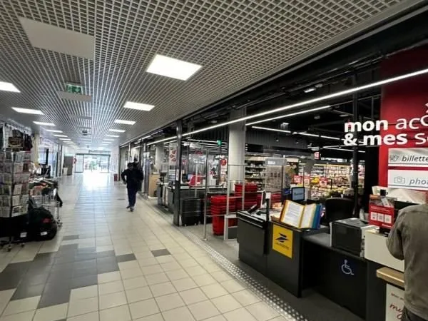Local commercial 61 m²