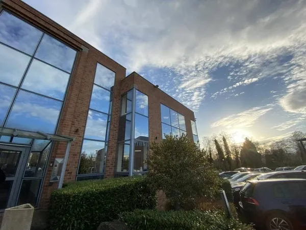 Bureaux 712 m²