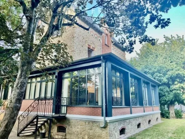Maison 8 pièces 276 m²