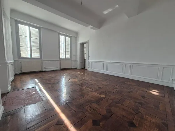 Appartement 5 pièces 154 m²