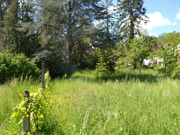 Terrain 804 m²