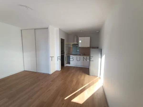 Studio 27 m2 climatisé RDC Proche IUT GACO Immeuble ré