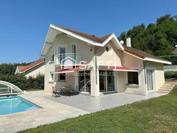Superbe Villa de 120m2 avec 4 chambres et piscine