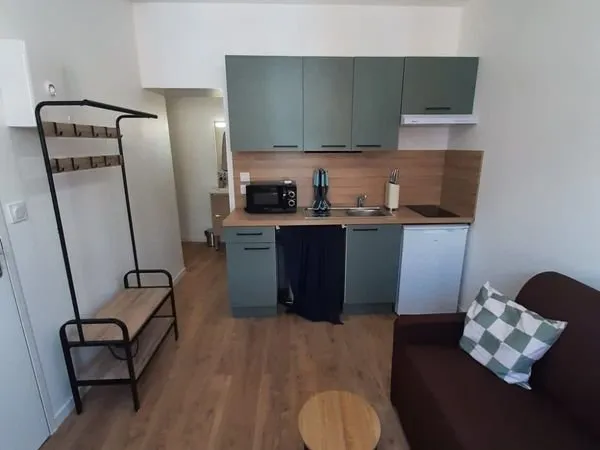 Studio 1 pièce 14 m²