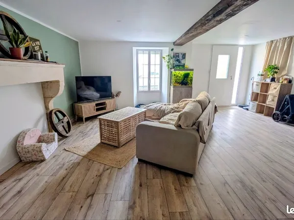 Belle charentaise rénové 140m2 - DPE C - 4 chambres - 6 pièces