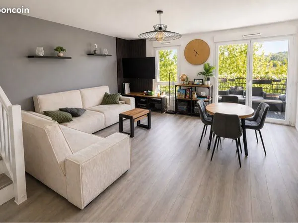 Duplex récent T4 de 81 m² - Économe (DPE B) et lumineux