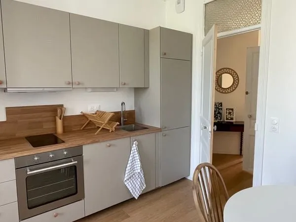 Jolie chambre (10m2) bien située, en colocation