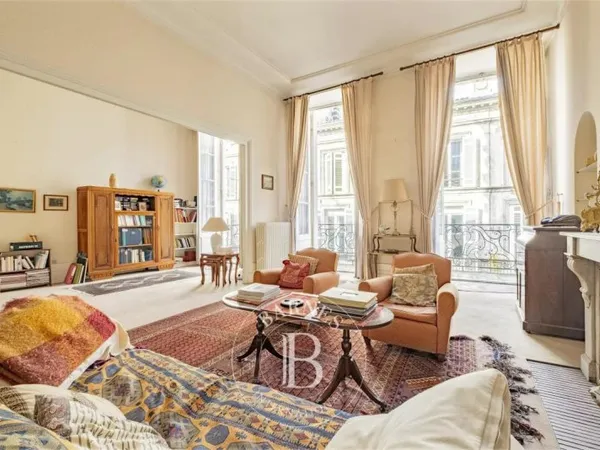 Vends T5 - 197m² - Bordeaux 33000