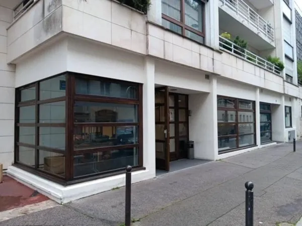 Local 216 m²