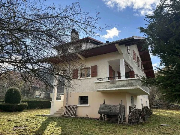Maison 8 pièces 130 m²