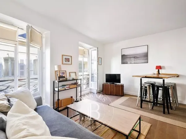 BIARRITZ-LES HALLES, APPARTEMENT RÉNOVÉ PLAGE À PIED