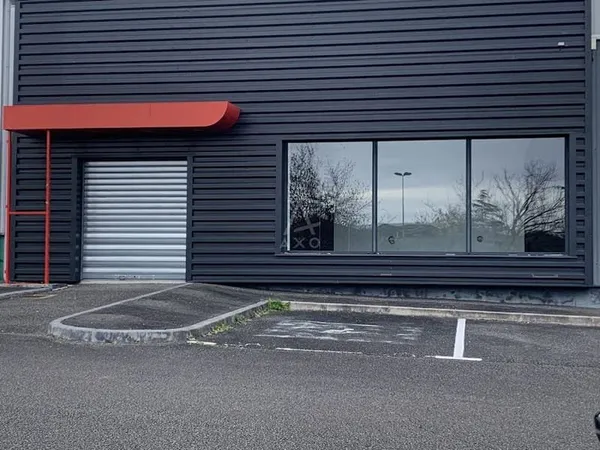 Local 2 pièces 500 m²
