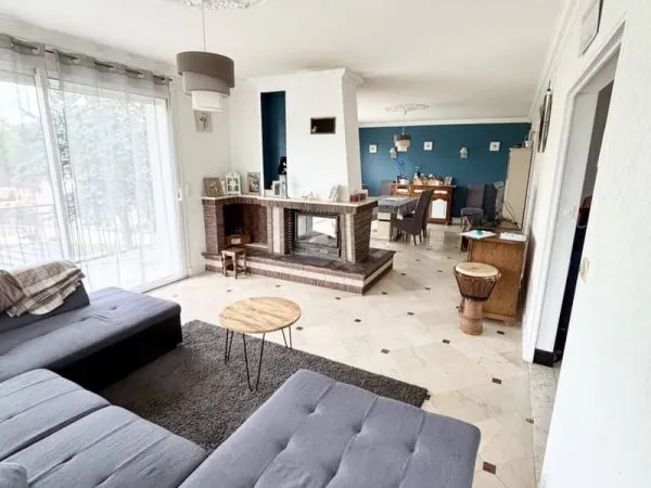 Maison 11 pièces 278 m²