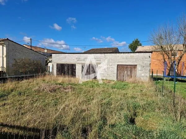 Terrain constructible 327 m²