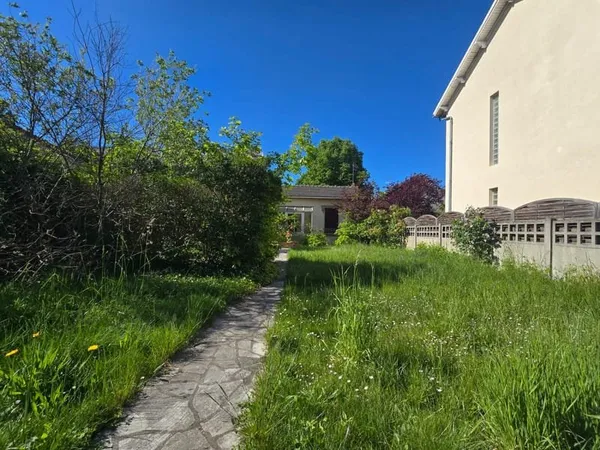 MAISON SUR LE SECTEUR TRÈS RECHERCHÉ DE L'ALLIANCE ET A 5 MI