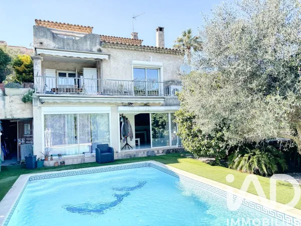 Maison 8 pièces 160 m²