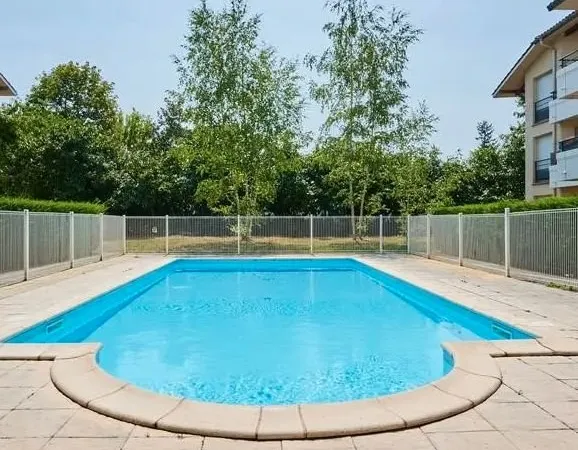 Vente beau T3, terrasse, piscine Saint_jean (31)-proche rocade toulousaine