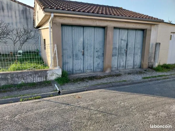 2 garages a vendre