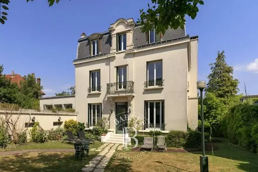 Hôtel particulier 10 pièces 370 m²