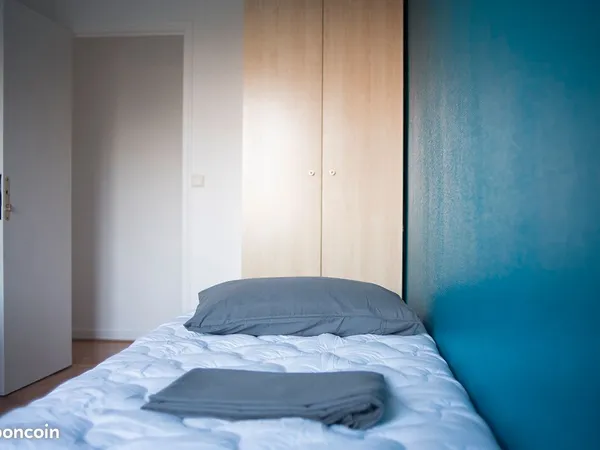 Chambre à louer juillet-août - Proche Paris / Disneyland
