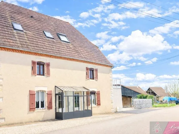 Grande maison rénovée 254 m2 + appartement indépendant déjà loué