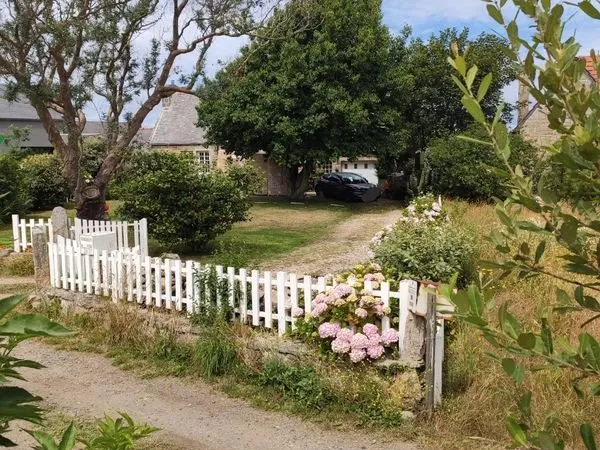 Terrain constructible 250 m2 Île Grande - Côte de granit rose