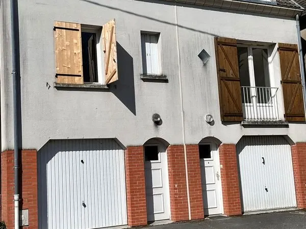 Maison mitoyenne - jardin -garage Broussy le Grand