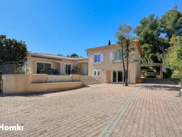 CHARMANT VILLA T7 de 170 m² à La Cadière-d'Azur