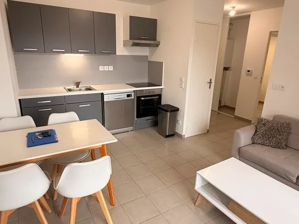 Appartement 3 pièces neuf meublé 54m2 + parking sous sol