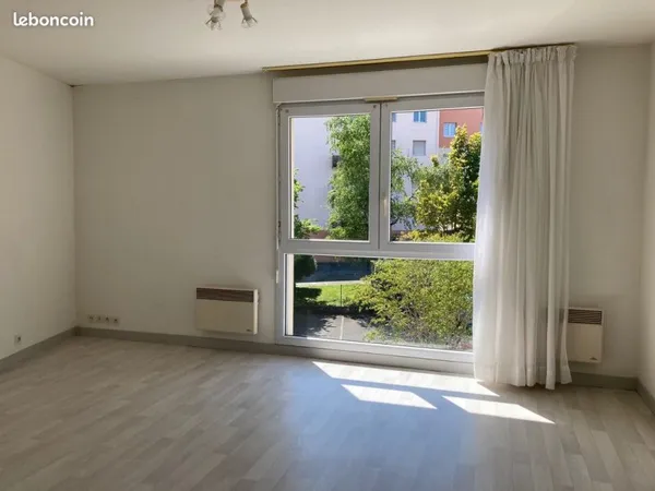 Studio 1 pièce 27 m²