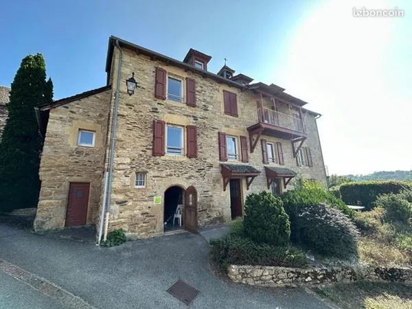 Maison 10 pièces 324 m²