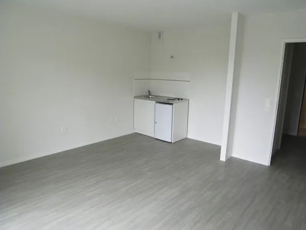 Secteur Courlancy, agréable studio en résidence