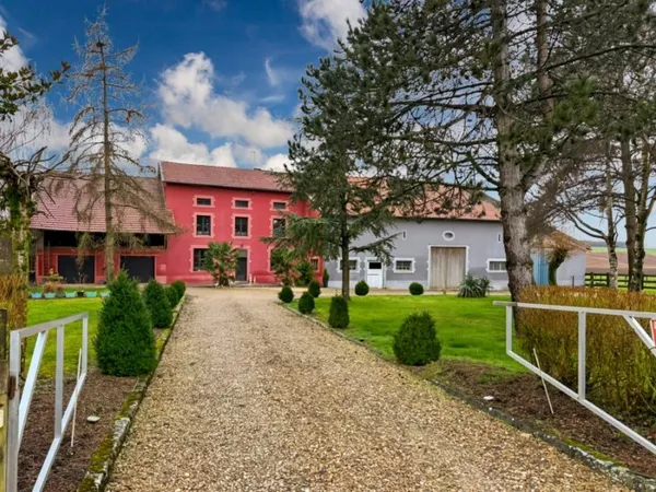 Maison 6 pièces 250 m²