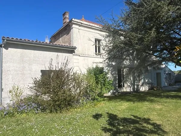 Maison 9 pièces 396 m²