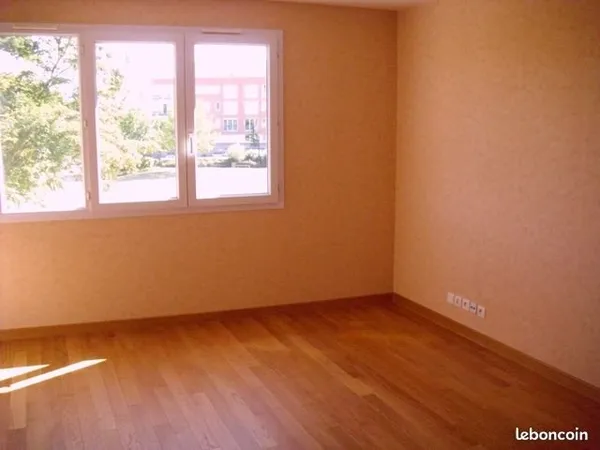 Elancourt (78), La Clef de St Pierre. F2 47 m²