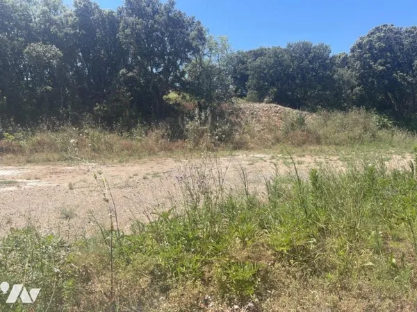 Terrain 518 m²