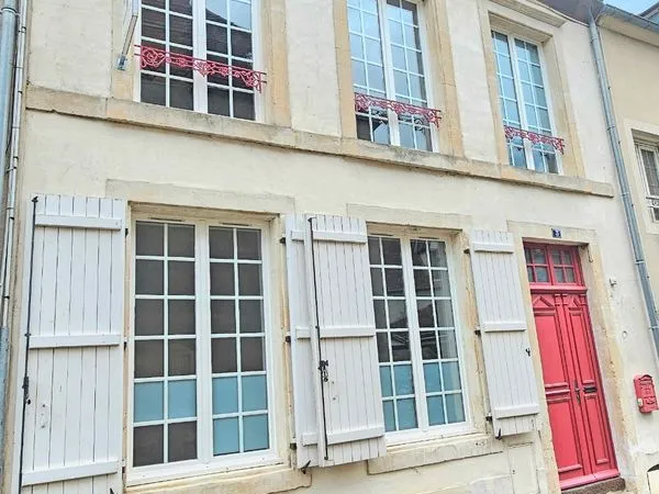 MAISON DE CARACTÈRE 130m2 Centre historique de Beaumont sur Sarthe