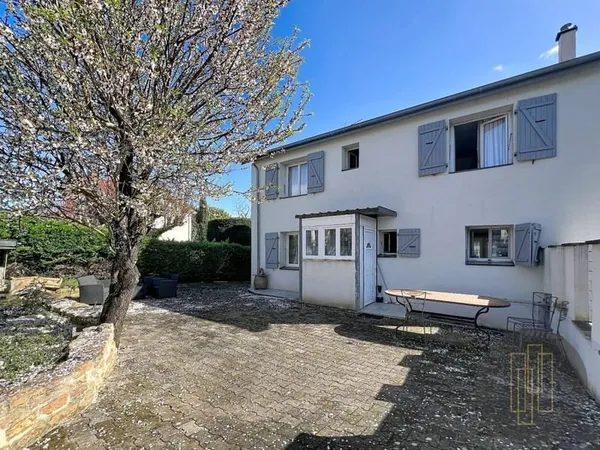 EXCLUSIVITE- LIMAS- VILLA 135 M²