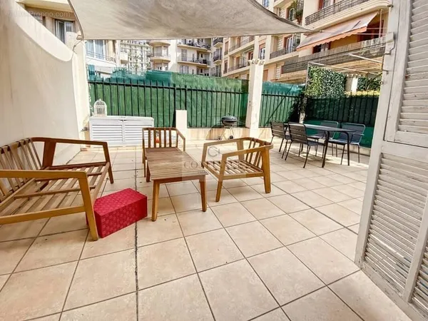(06000) NICE RARE CENTRE BOURGEOIS 2 PIECES TERRASSE proche dubouchage et tramway durandy