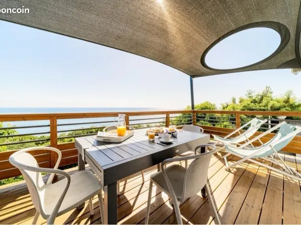 Location appartement de 65m2 - Vue mer à 180°