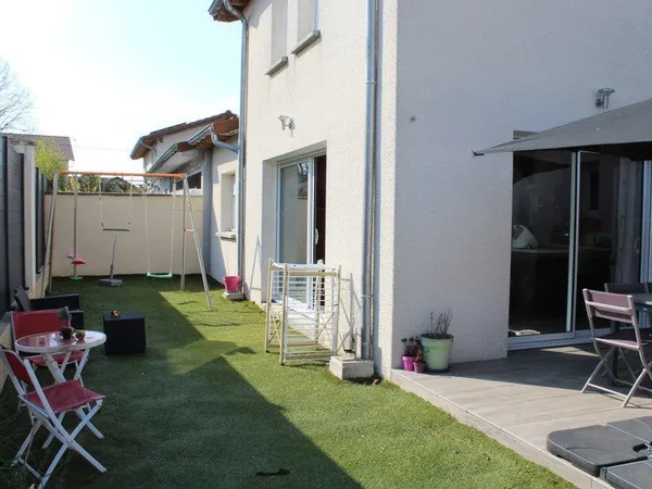 Maison à vendre 5 pièces VIRIAT (01)