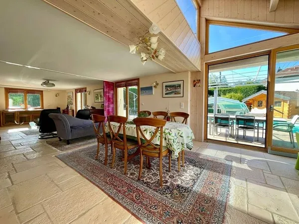Maison 8 pièces 314 m²