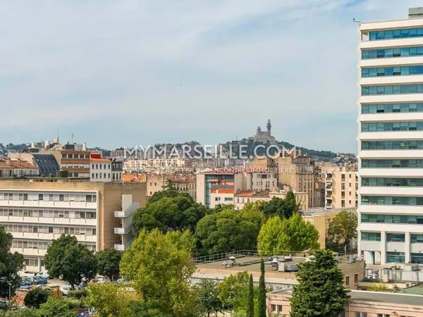 Parking 111 m²