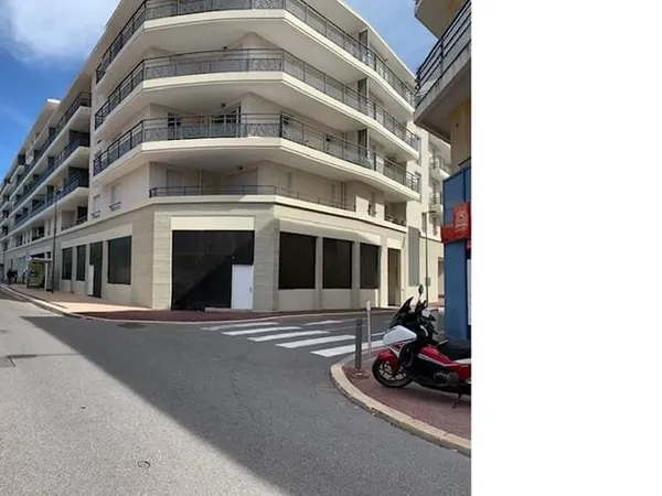 Local commercial 97 m²