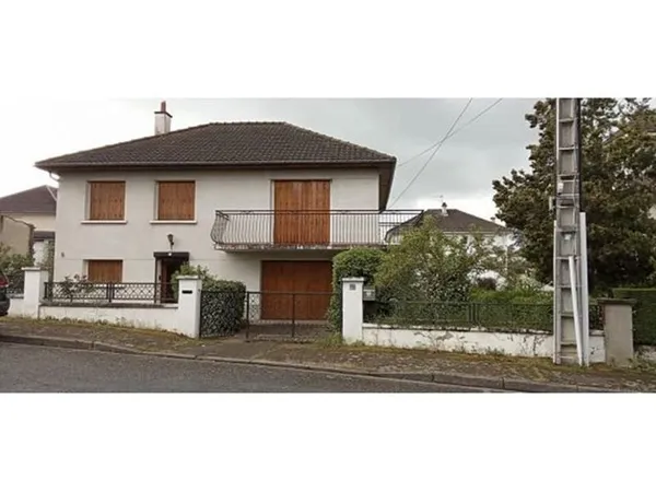 Maison - 100m ²