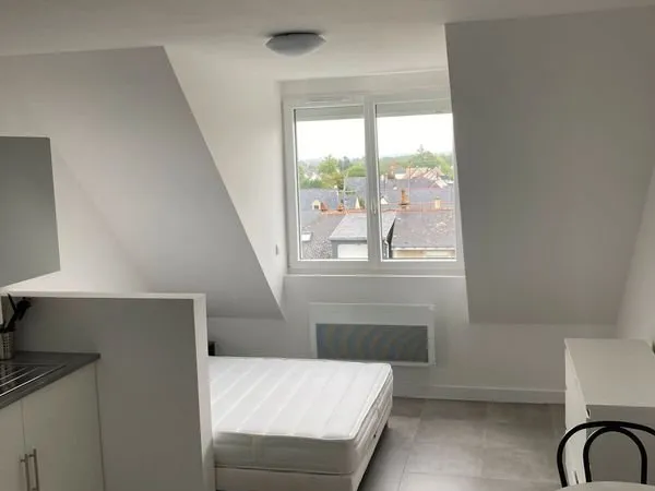 Appartement 1 pièce 22 m2 meublé lumineux, proximité écoles