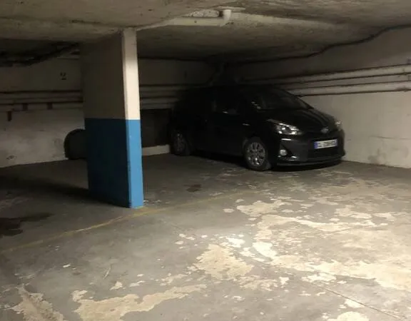 Garage/Parking